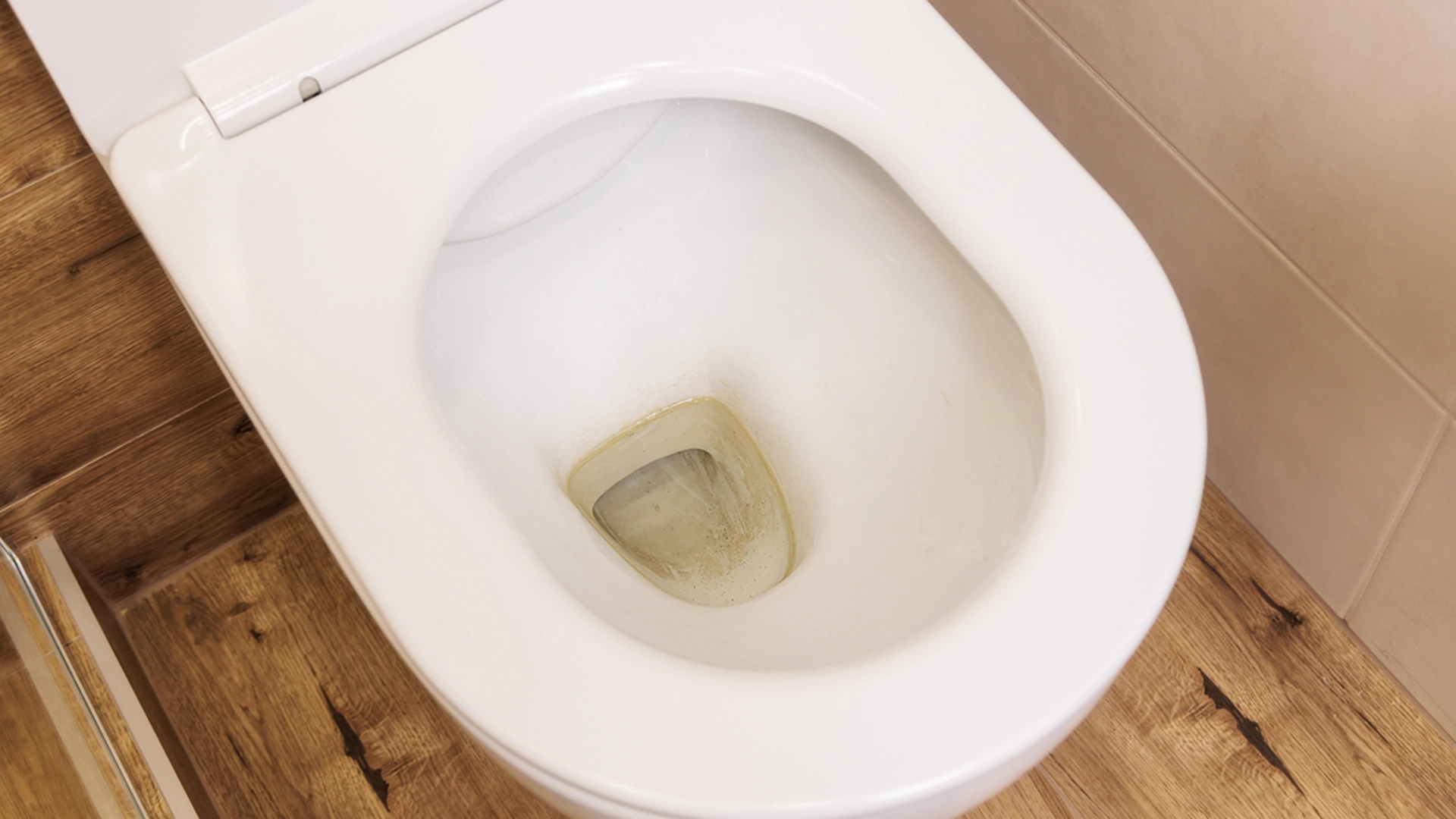 Bekæmp bakterier og kalk i toilettet med denne grøntsag: Findes med garanti i din grøntsagsskuffe