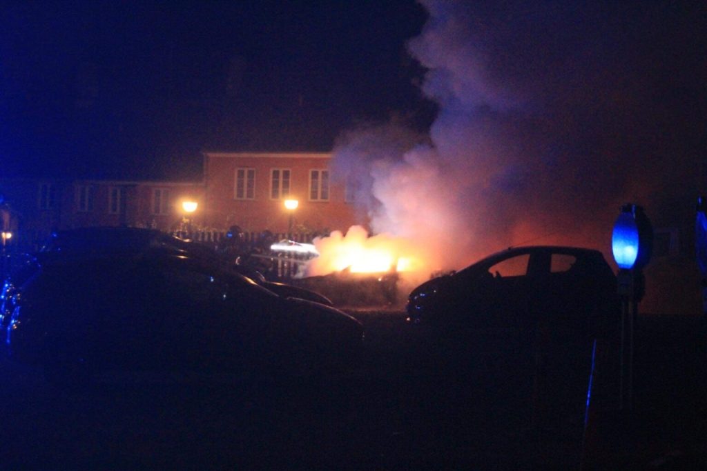 Kraftig bilbrand