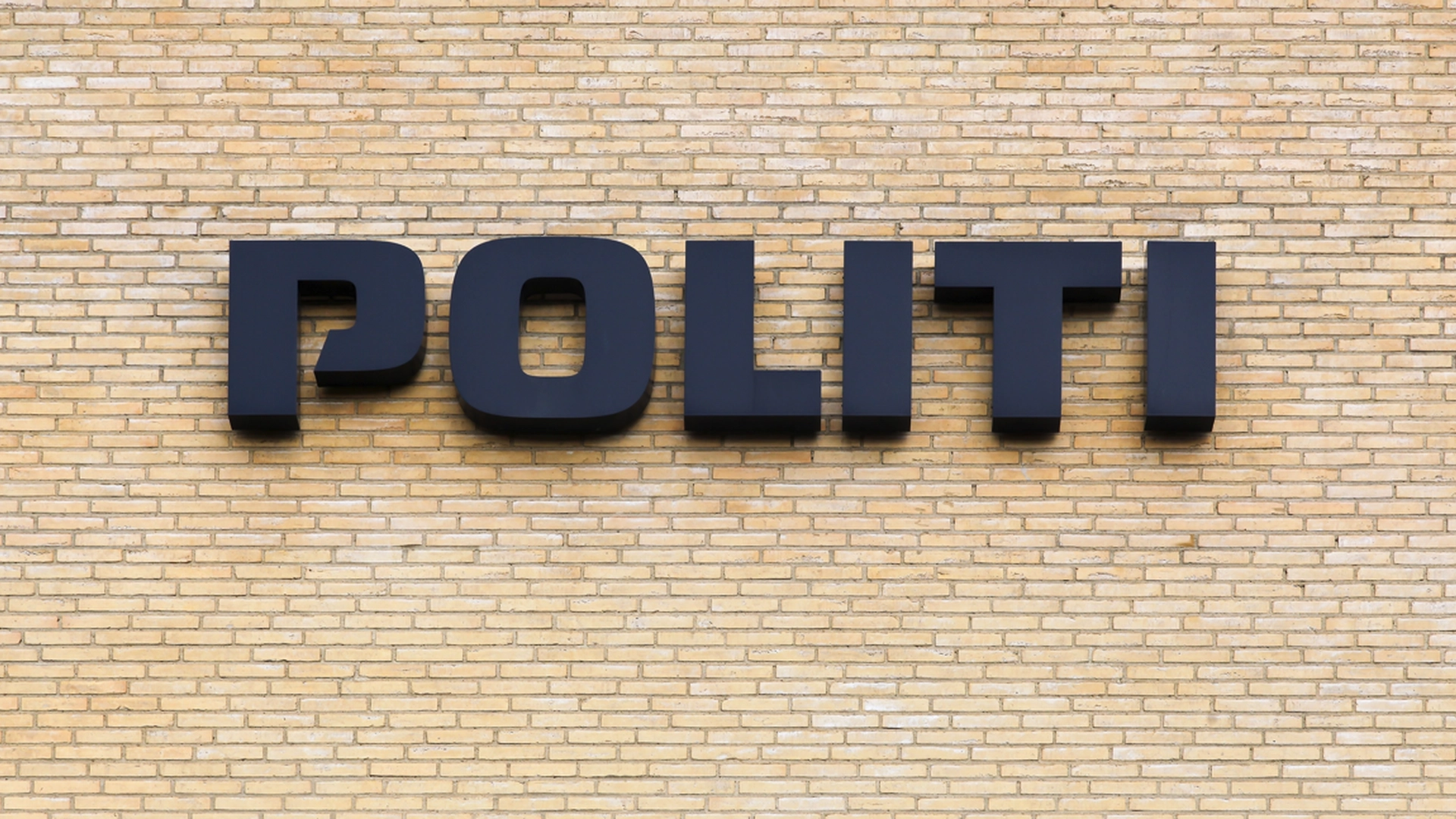 Beruset mand blev taget på fersk gerning på biblioteket: Nu får et chok når du hører hvad han gjorde