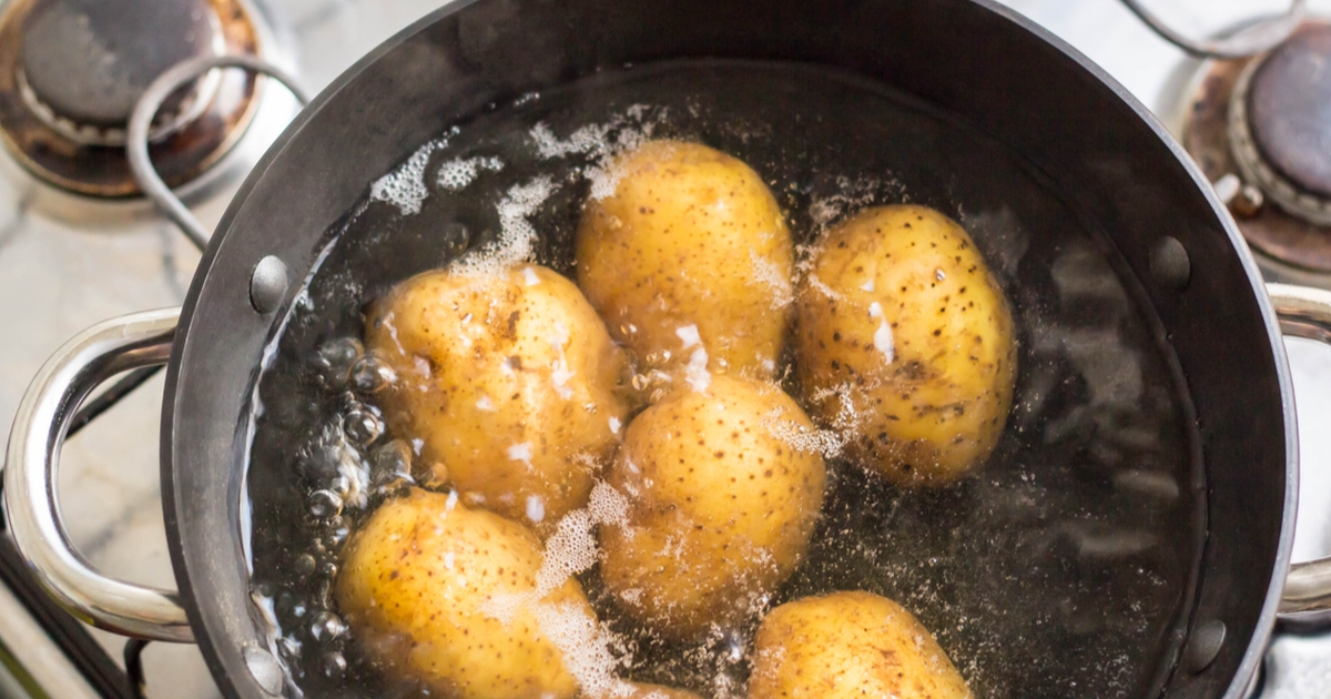 Dop mayonnaisen i kartoffelsalat: 1 ingrediens gør den mere cremet og velsmagende
