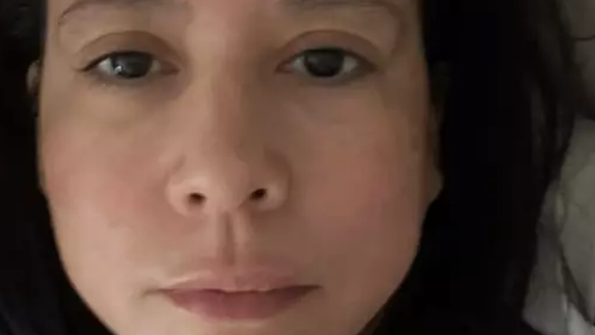 Mor blev overset af læger i et år: Afslører det overraskende symptom, der viste sig at være et slagtilfælde