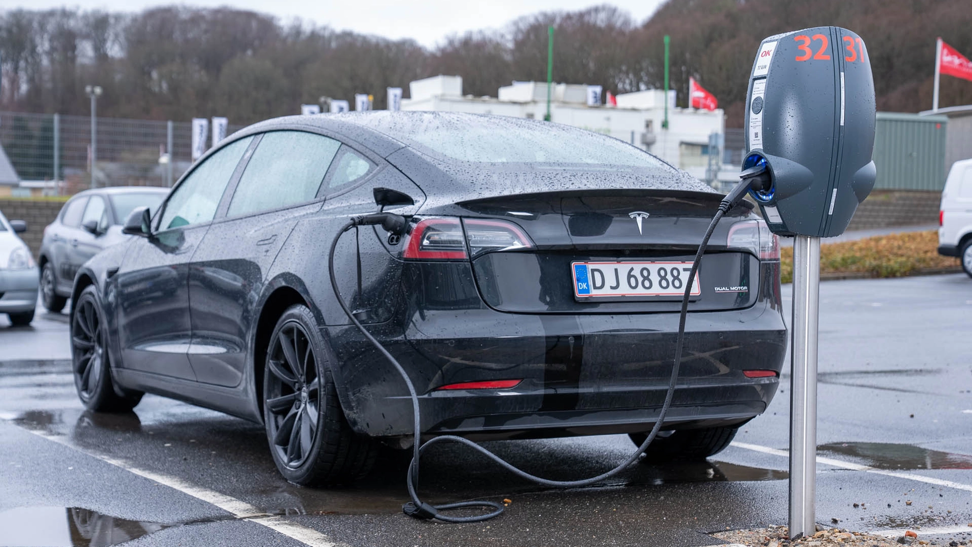 Vil elbilister tilbage til benzin eller diesel? Du vil blive overrasket over, hvor mange der svarede ja