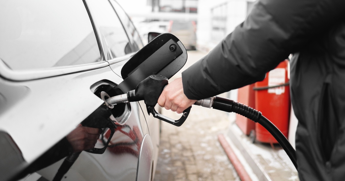 Mange laver tricket når de tanker: Men det kan koste mange penge ved mekanikeren