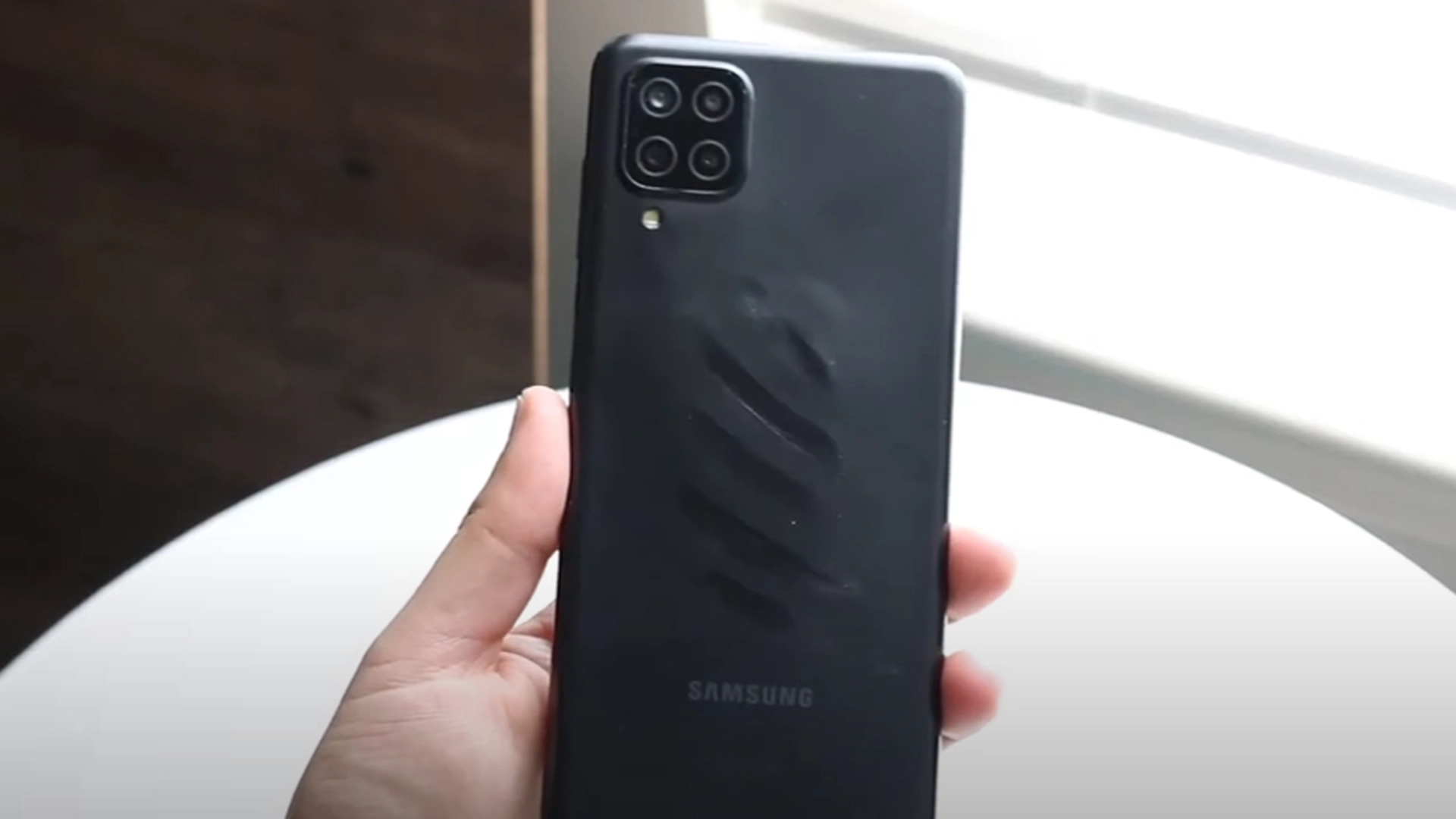 Den bedst sælgende smartphone i 2021 vil ikke længere blive opdateret