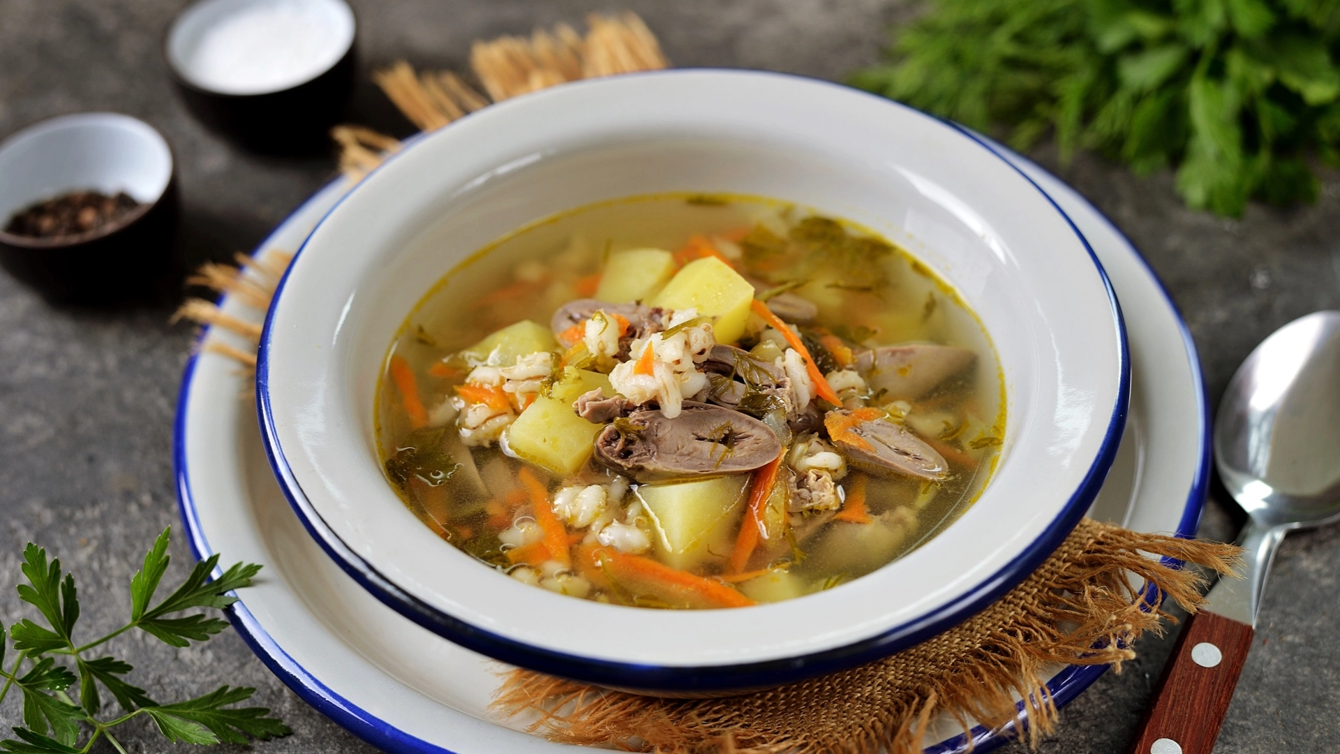 Drenge tissede i suppen: Populær restaurant tilbyder tusindvis af kunder en erstatning