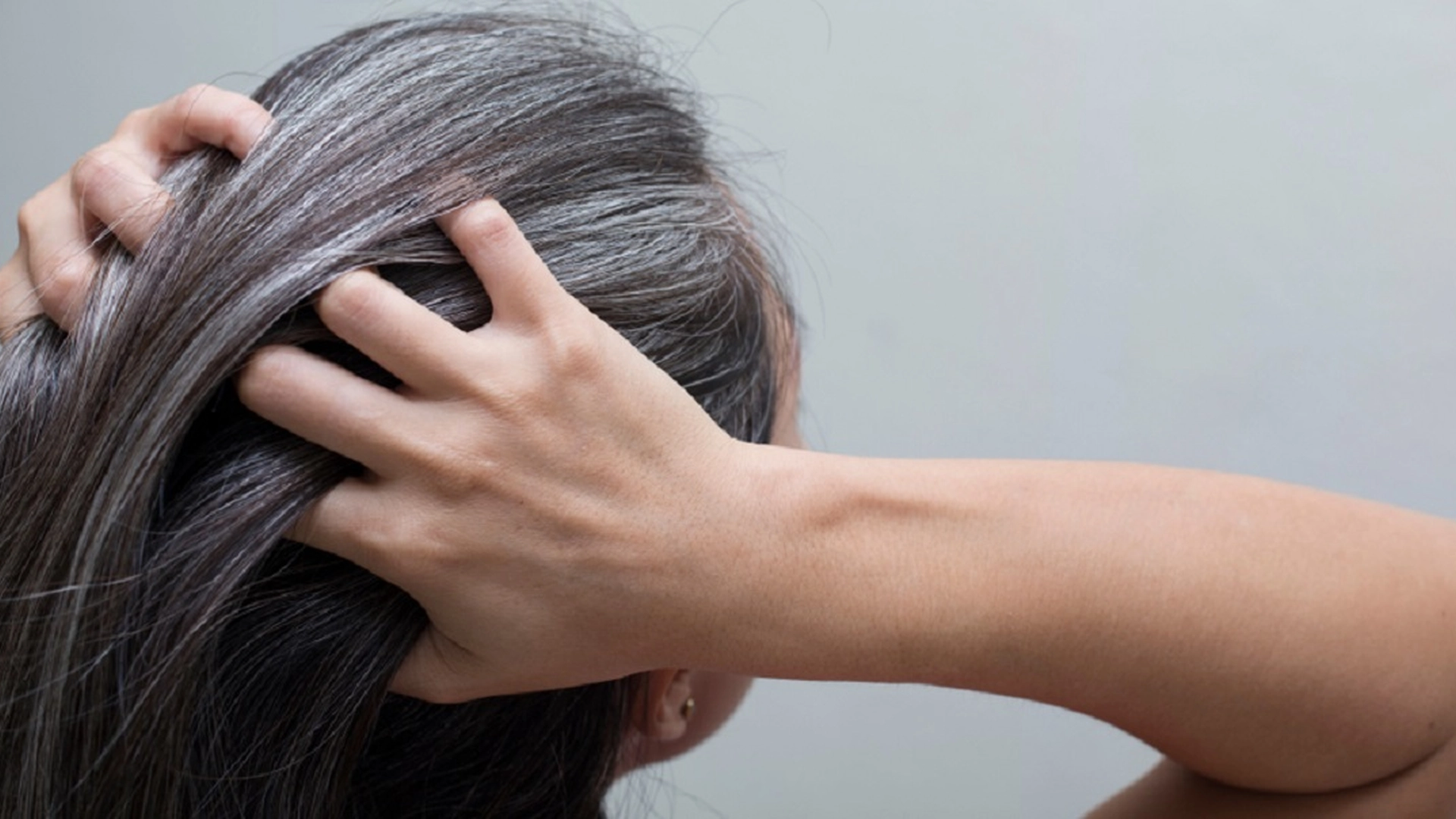 Forskning har afsløret: Derfor får nogle mennesker gråt hår i en tidlig alder