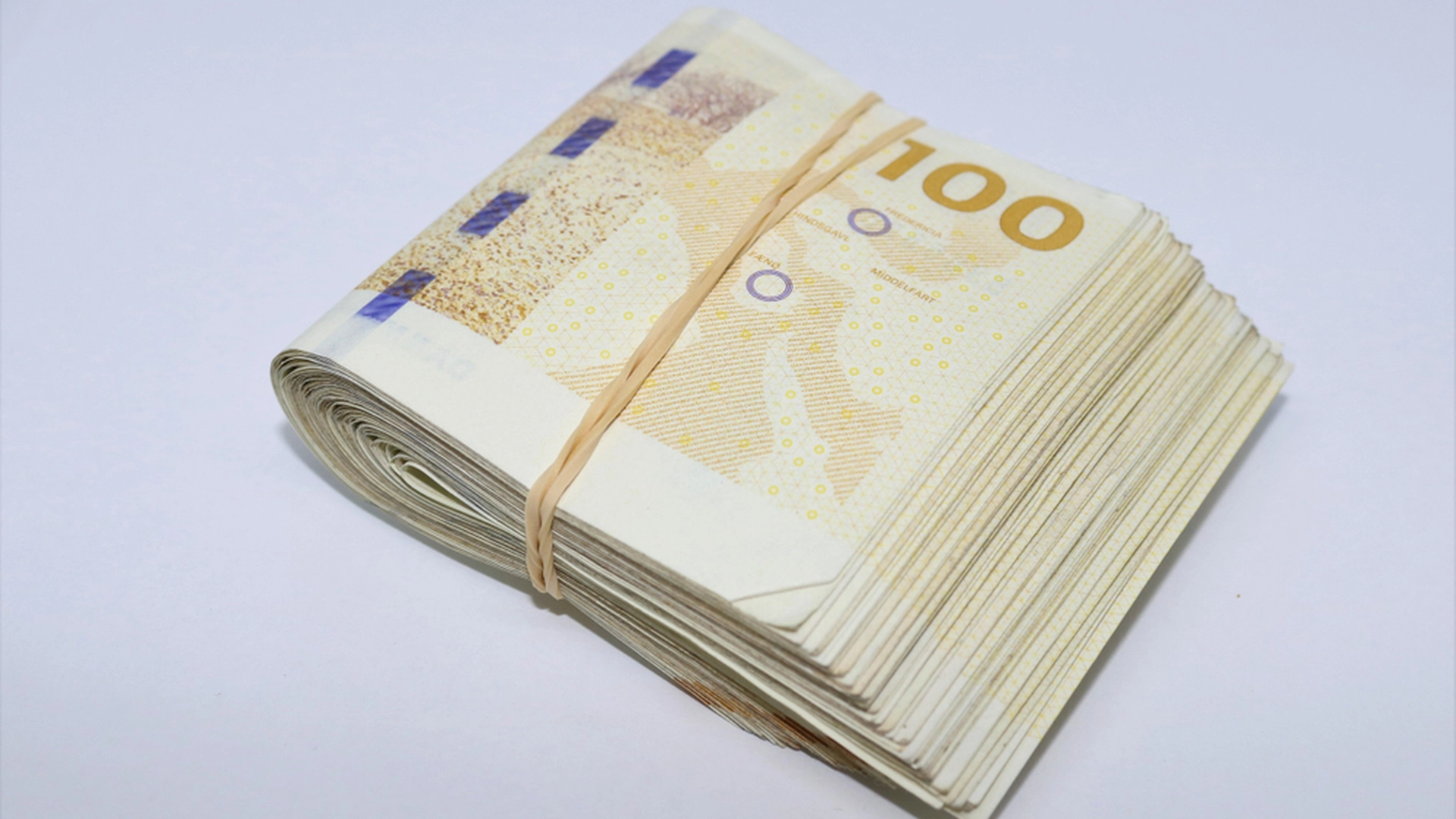 Falske pengesedler i omløb: Her har du Nationalbankens bedste råd til at spotte dem