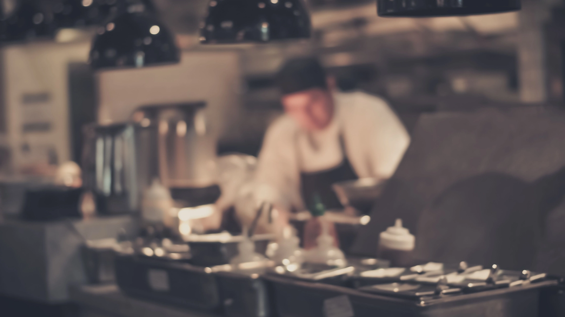 Fra madrester til Michelin-stjerne: Denne restaurant ejer klarer sig helt uden skraldespande