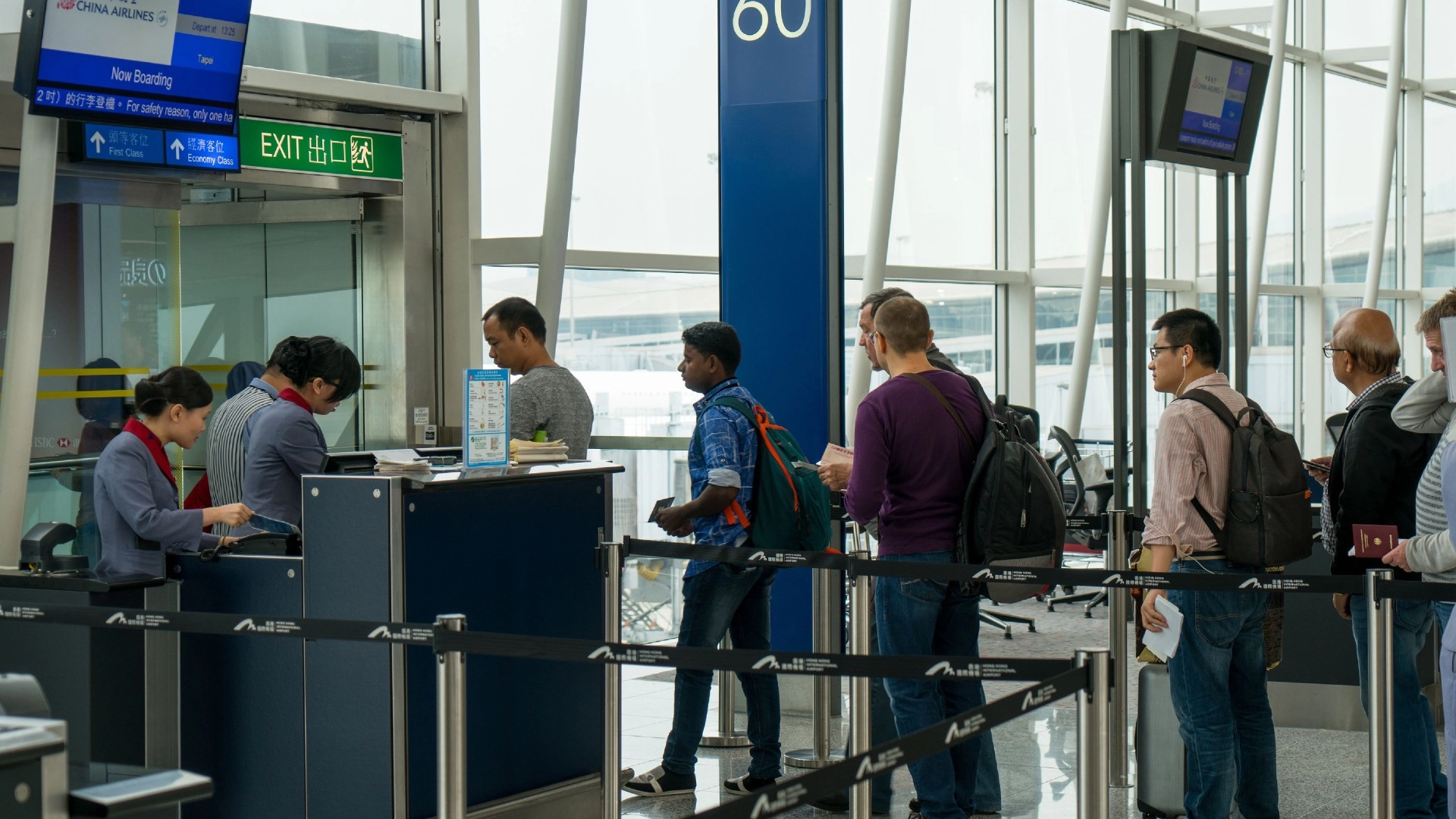 Stewardesse afslører: Disse er de største påklædningsfejl i lufthavnen