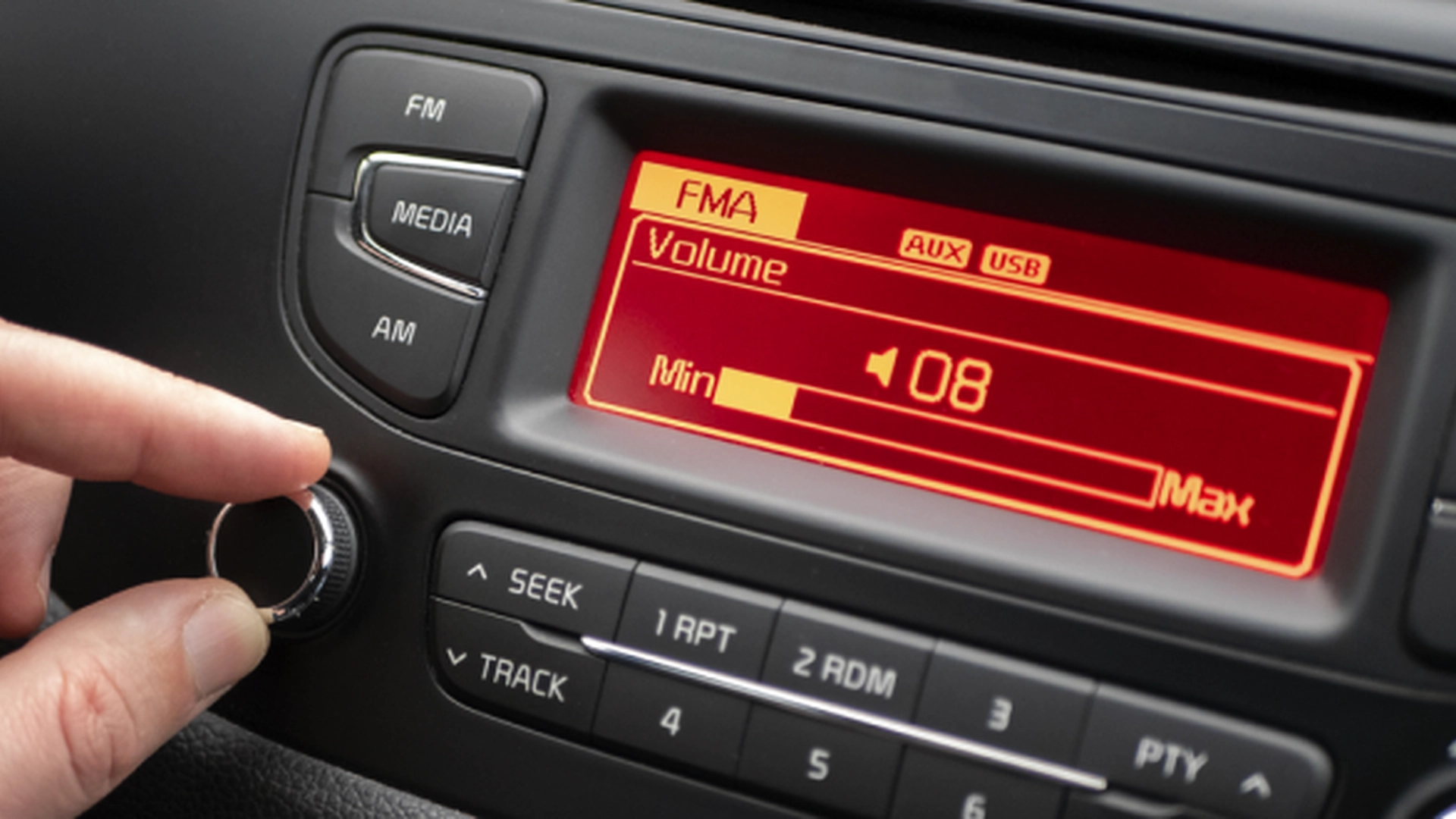 Kræftsyg radiovært deler ærlig opdatering: “Der er ikke længere nogen behandling, jeg kan få”