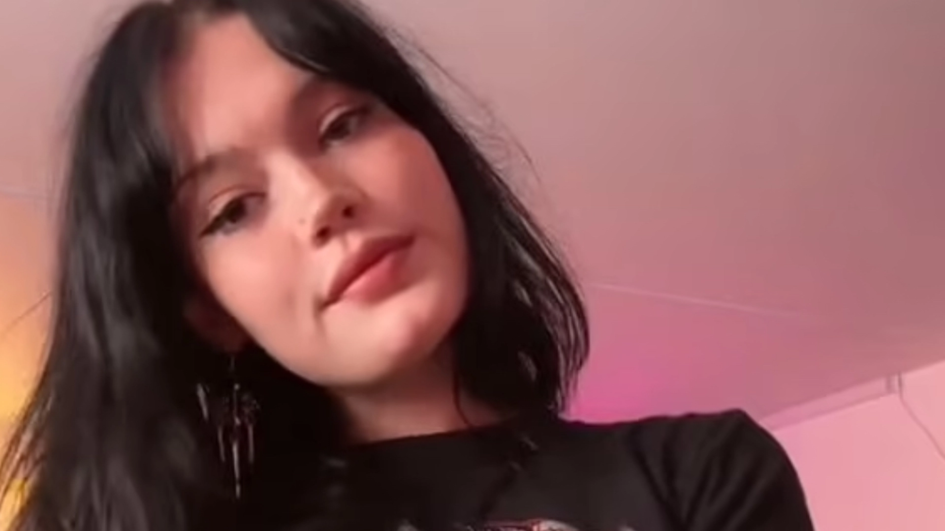 23-årige Bella vågnede op efter operation: Så fik hun et chok, da hun fandt ud af hvad lægerne havde gjort