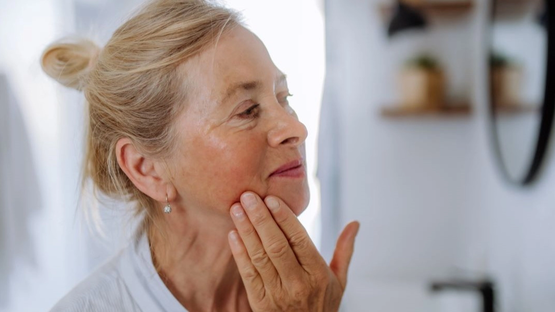 Glem disse 4 anti-aging-myter: Tilegn dig i stedet disse 2 vaner, der faktisk kan stoppe rynker