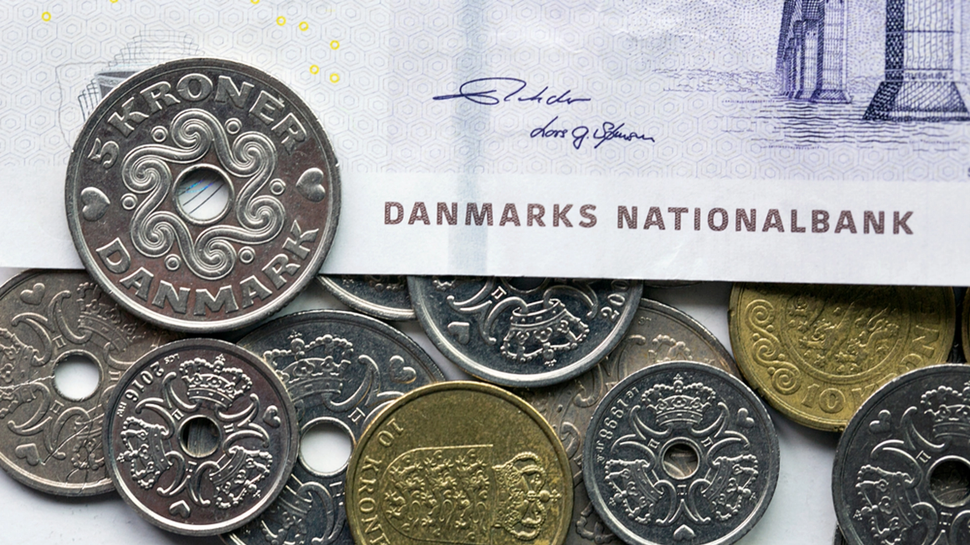 Først var det udfasning af kontanter: Nationalbanken tager ny beslutning om dansk valuta