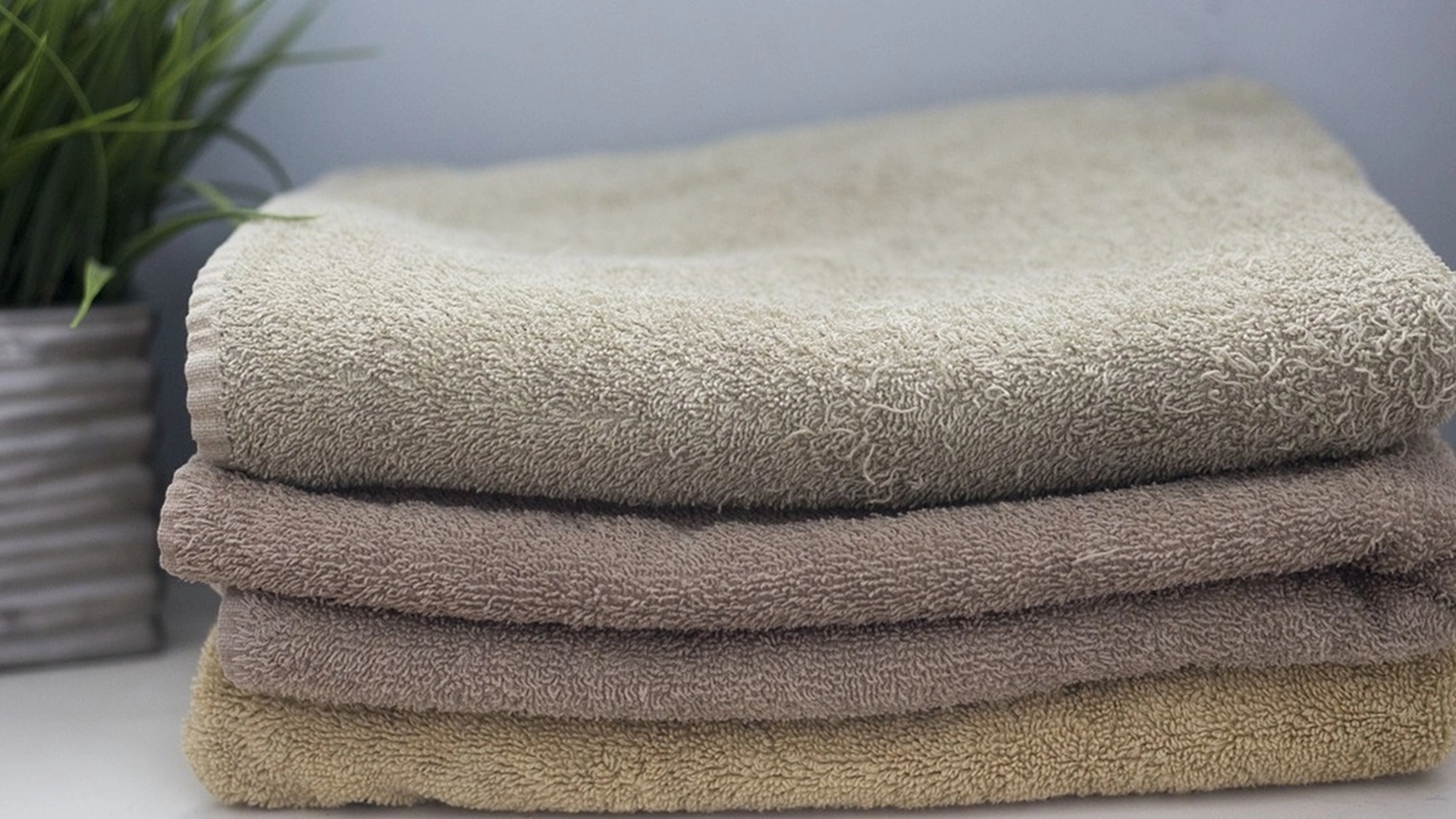 Ekspert med afsløring: Derfor er det på tide at købe nogle nye badehåndklæder
