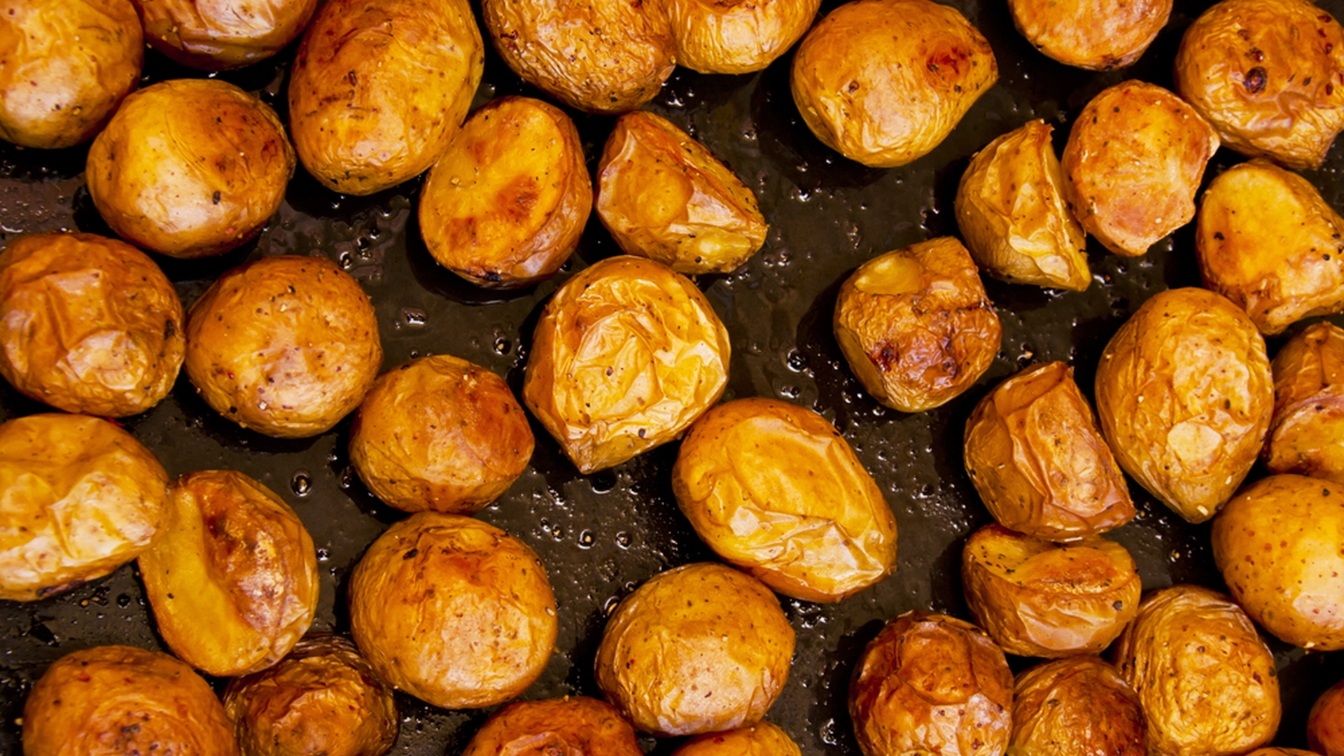 Du har gjort det forkert hele livet: Sådan laver du perfekt ovnstegte kartofler – hver gang