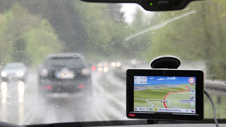 Samtlige bilister der bruger GPS i bilen, bør læse dette. Risikerer bøde og et klip i kørekortet.