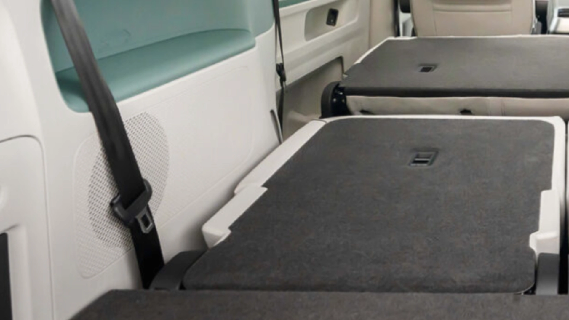 Tilbagekaldelse af elbil: “For meget plads på bagsædet”