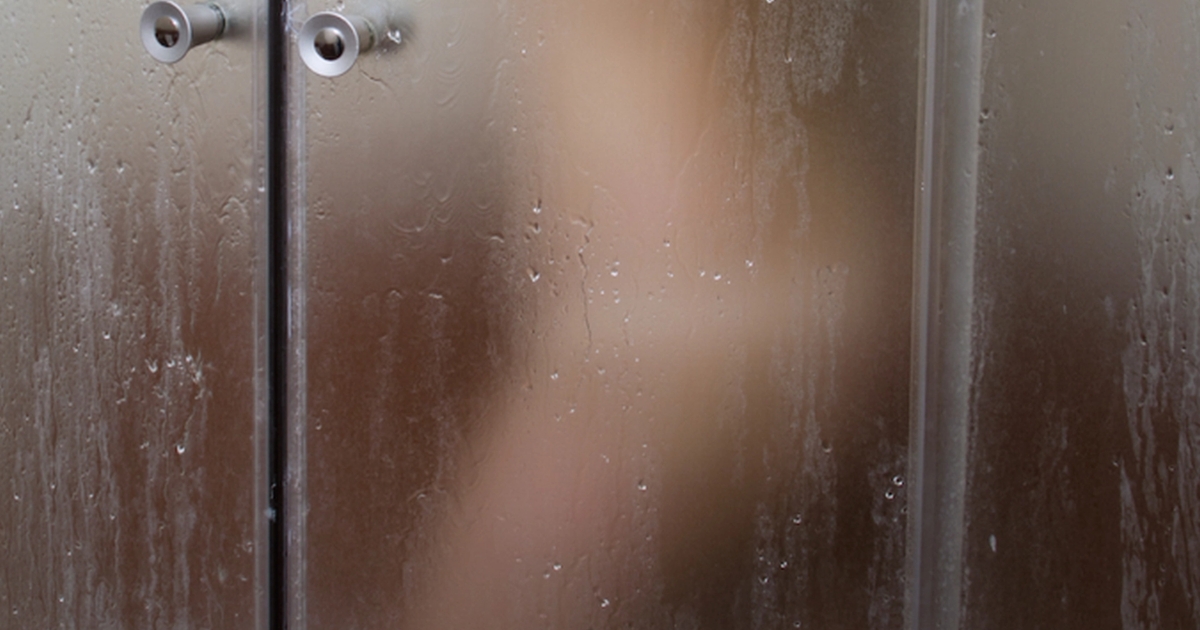 Det kaldes en magnet til bakterier og snavs: Næsten alle glemmer at vaske denne del af kroppen i badet