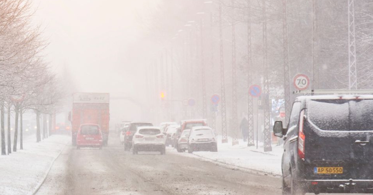 Disse 6 ting må du aldrig efterlade i bilen om vinteren