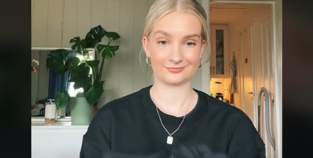 Marie var sikker på at hun havde købt et par normale shorts – se så bare, da hun pakkede dem ud