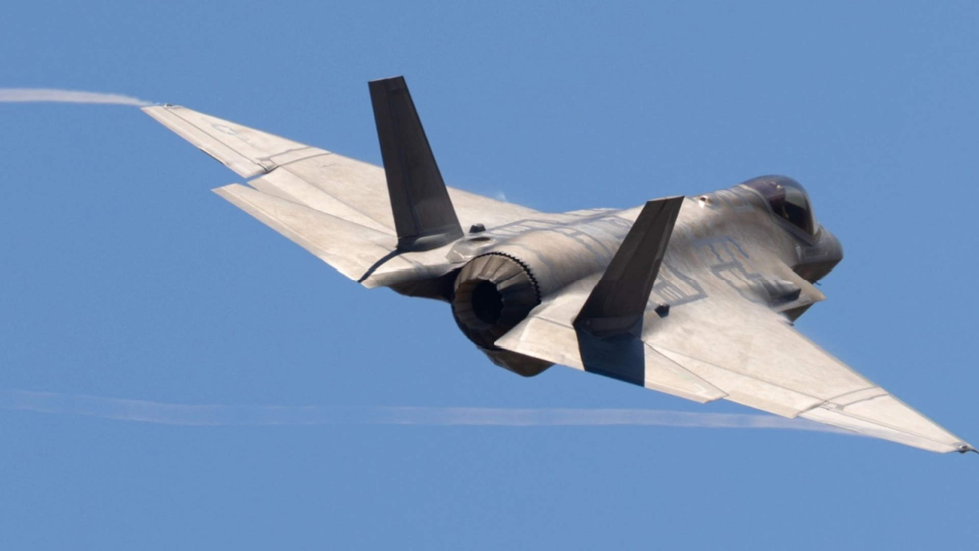 Skal Danmark droppe amerikanske fly? Frankrig kan have svaret