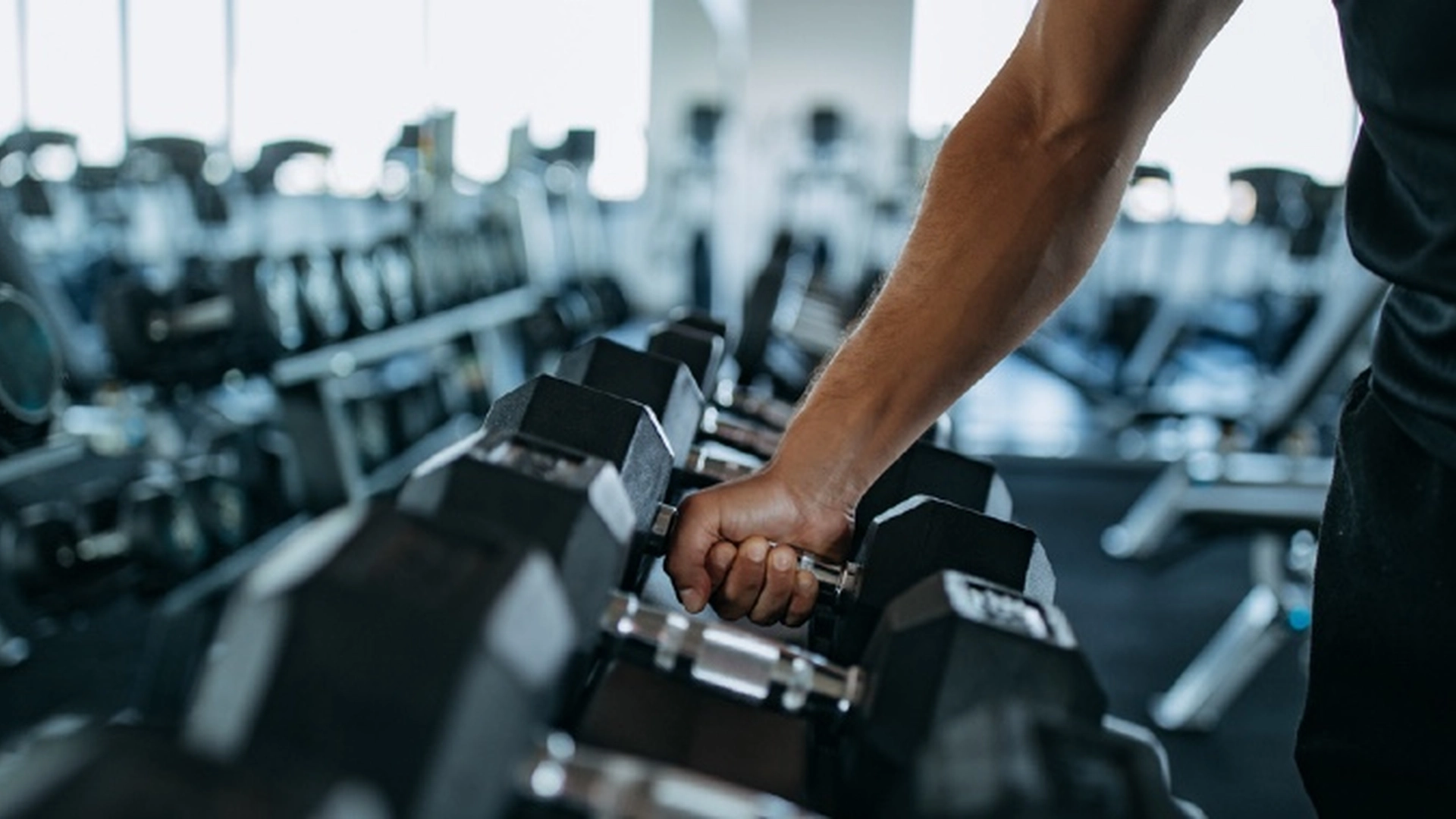 Kardiolog advarer: Alt for mange begår denne store fejl i fitnesscenteret