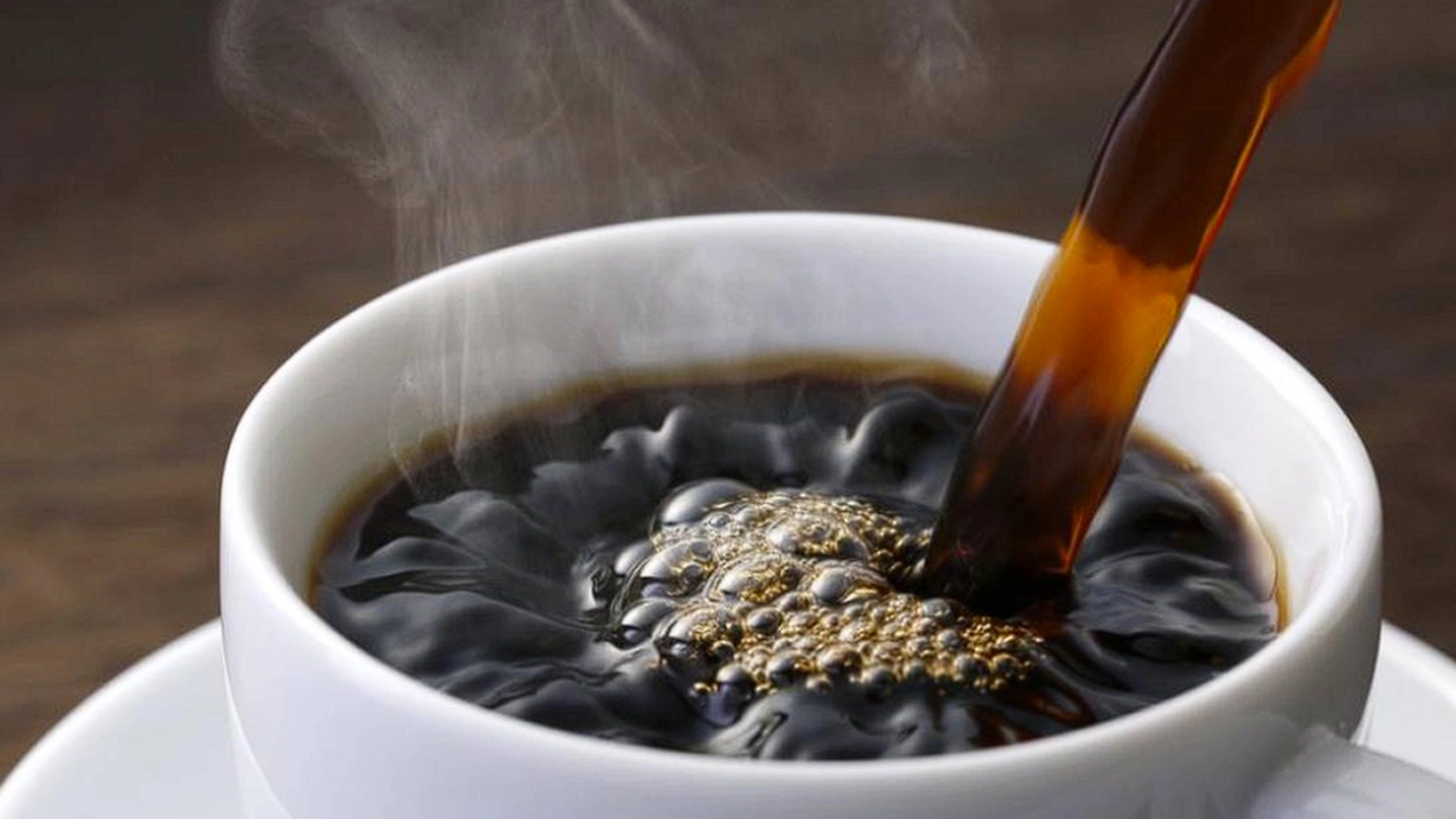 Her er svaret vi alle har ventet på: Så mange kopper kaffe bør du maks drikke på én dag