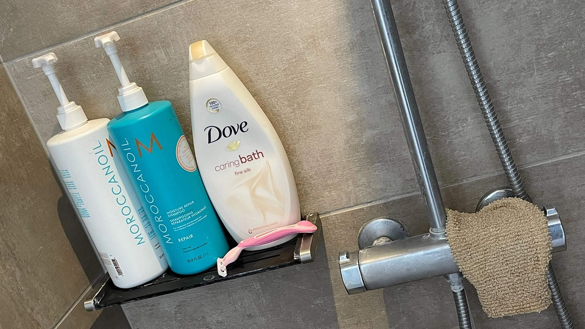 Her er årsagen til, at supermarkedsshampooer er blevet populære igen