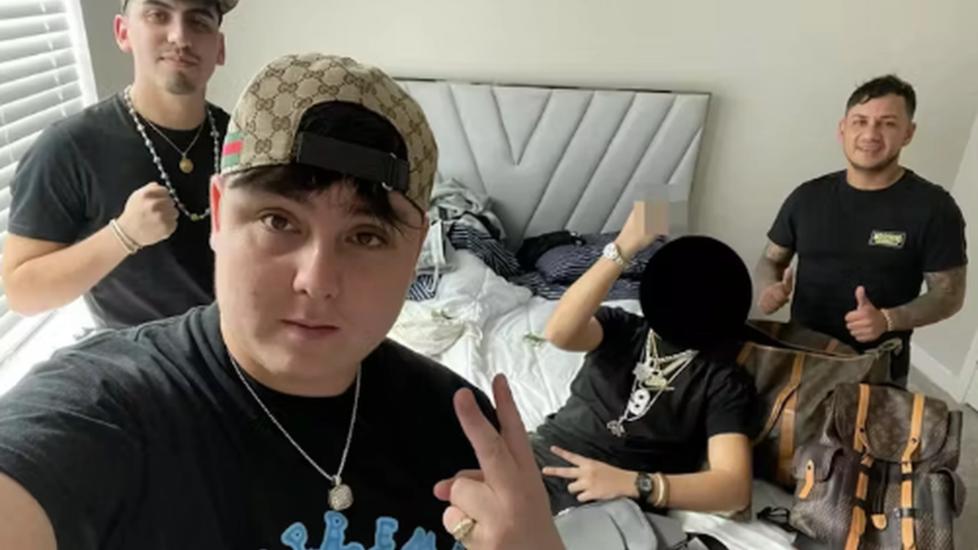 Indbrudstyvenes storhedsvanvid førte til deres fald: Tog billeder med tyvekosterne