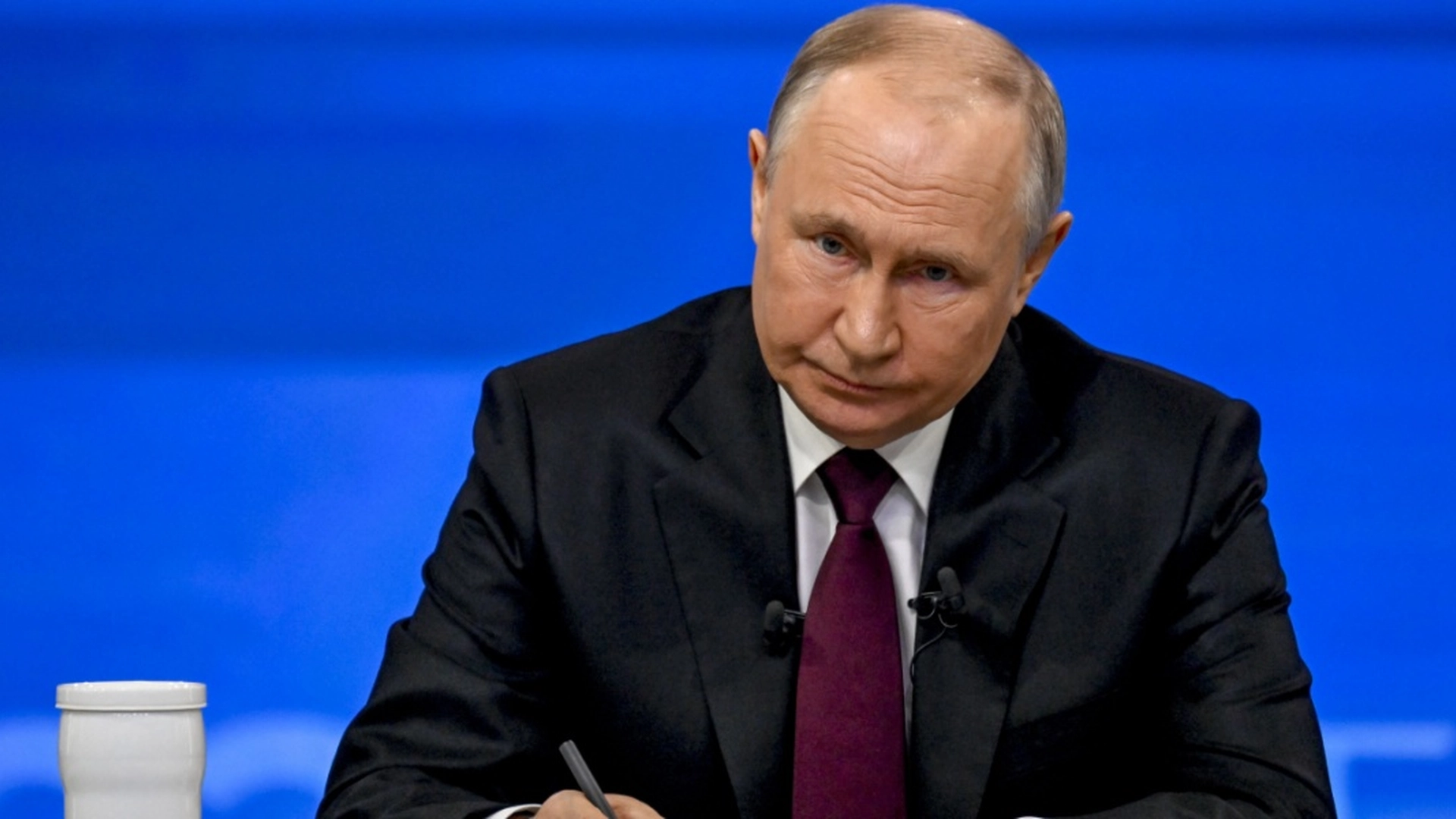 Ny måling ryster Putins image: Russere vil have frie valg og vestligt samarbejde