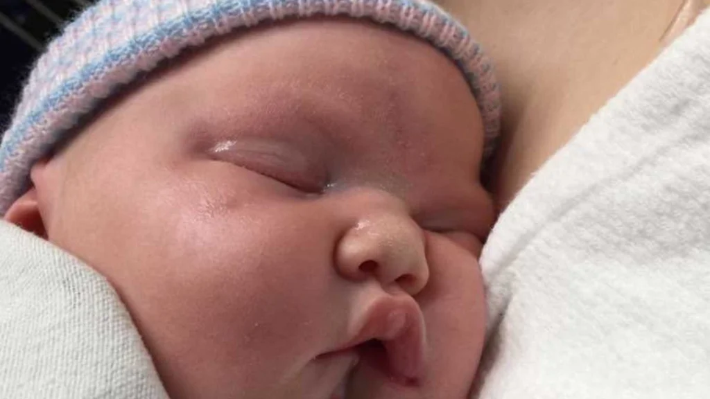 Blot 8 dage gammel mister lille baby livet: Moren advarer nu andre forældre