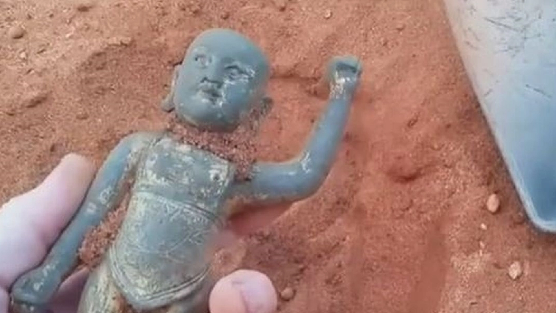 Vennepar fandt Buddha-statue: Da de opdagede, hvad den var værd, gik der et sus igennem kroppen