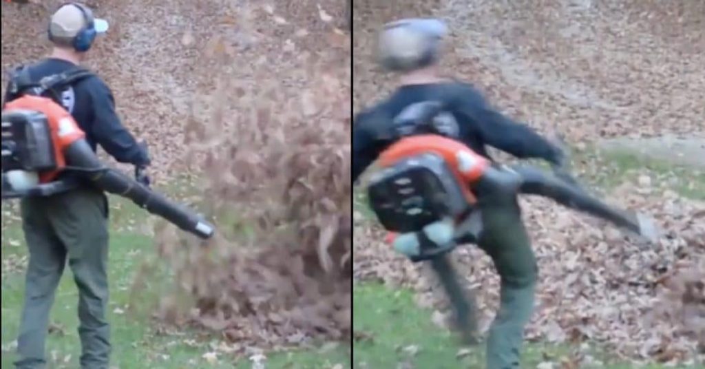 Skræmt fra vid og sans: Far ordner have, da der pludselig springer noget frem fra bladene