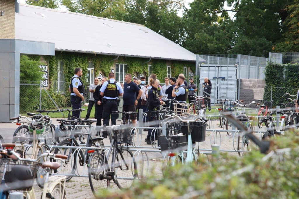 Elever evakueret: Skole i brand