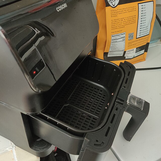 Hun fik en airfryer af sin familie. Nu ville hun ønske, nogen havde fortalt hende, at hun aldrig måtte putte dette i den.