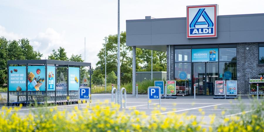 Mor forlader Aldi med sit hylende barn: Så bliver hun overrasket af en medarbejder