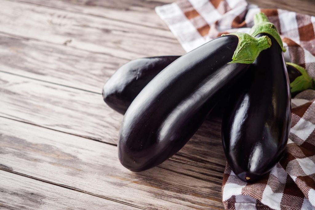 Denne opskrift på auberginer er perfekt til aftensmad: Den tilberedes hurtigt og er super sund