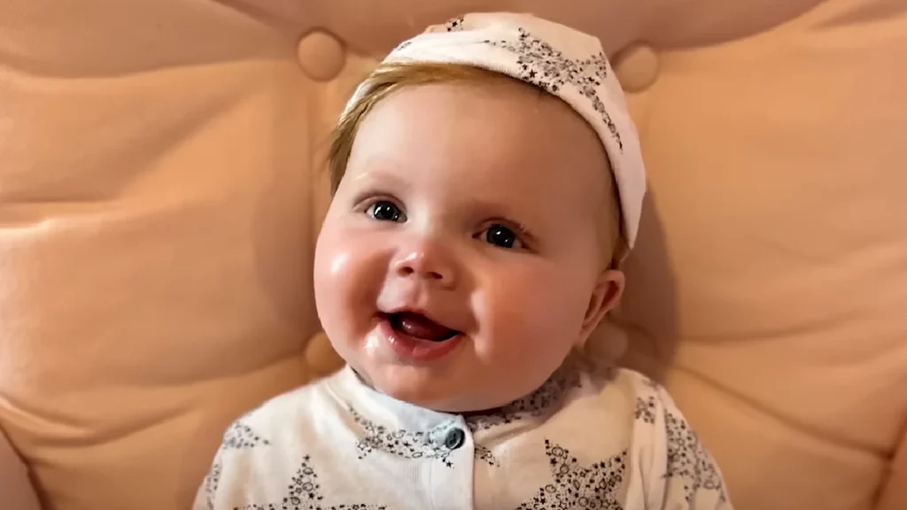 Brandmand redder efterladt baby – få sekunder senere gør han det chokerende