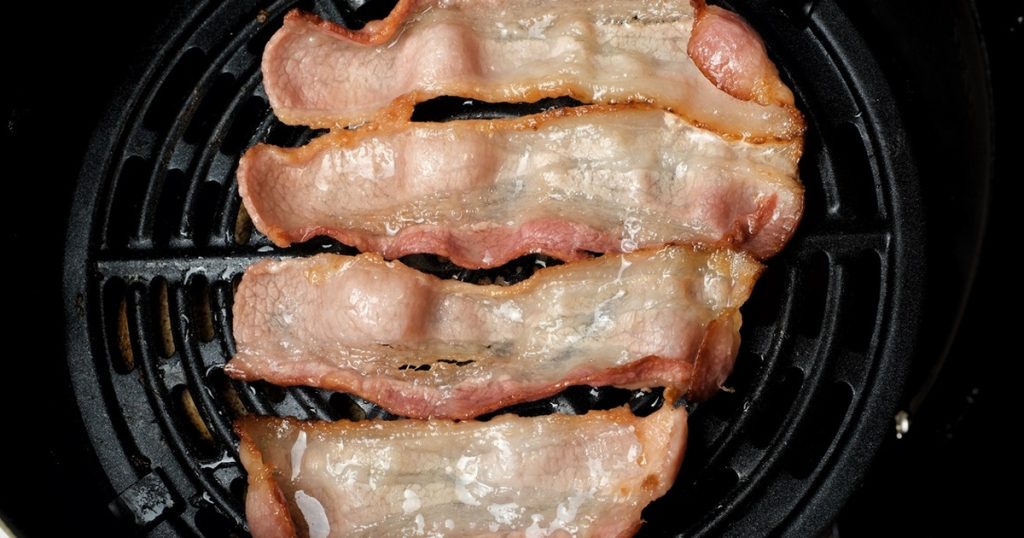 Slagteren advarer: Derfor bør du ikke lave bacon i airfryeren