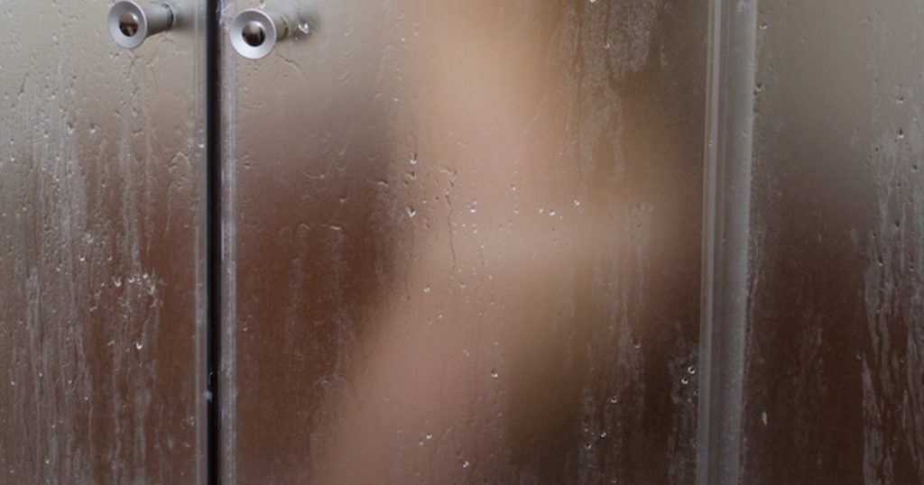 Hvis du er én af dem, der tisser i badet, så bør du læse med her