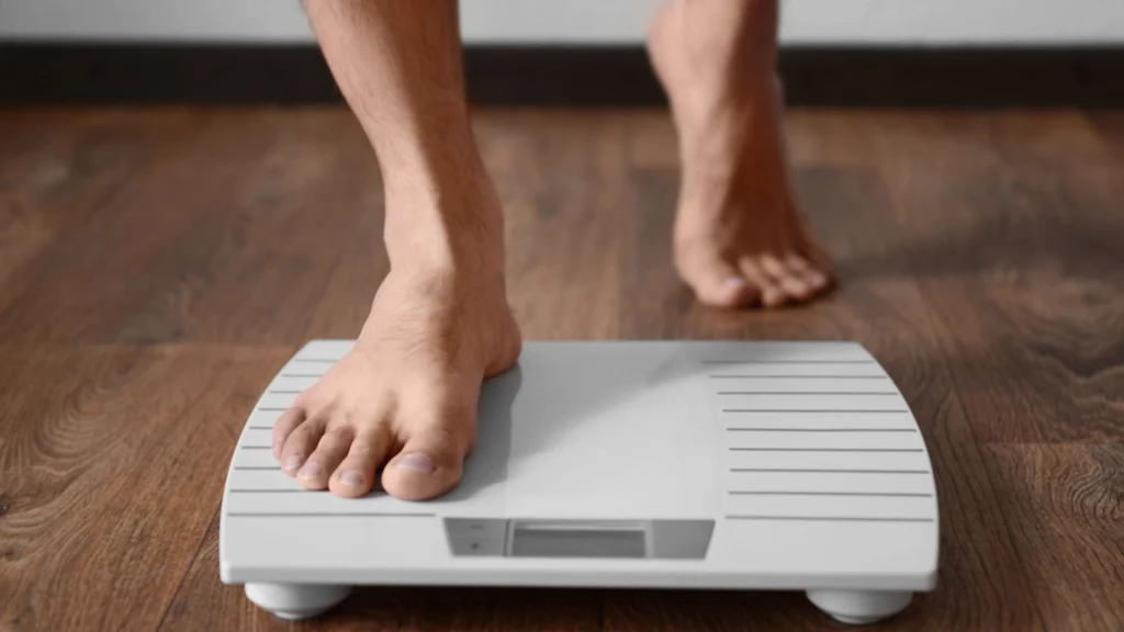 Far taber sig 45 kilo på 6 måneder efter at have set billede af sig selv i kirken