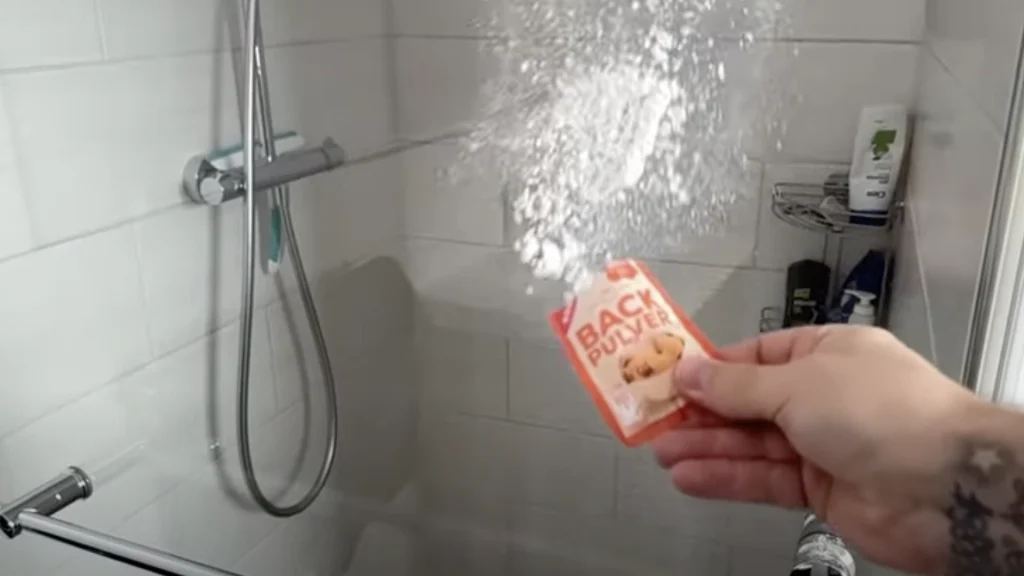 Bagepulver findes i de fleste køkkener: De færreste ved, at det er guld værd på badeværelset