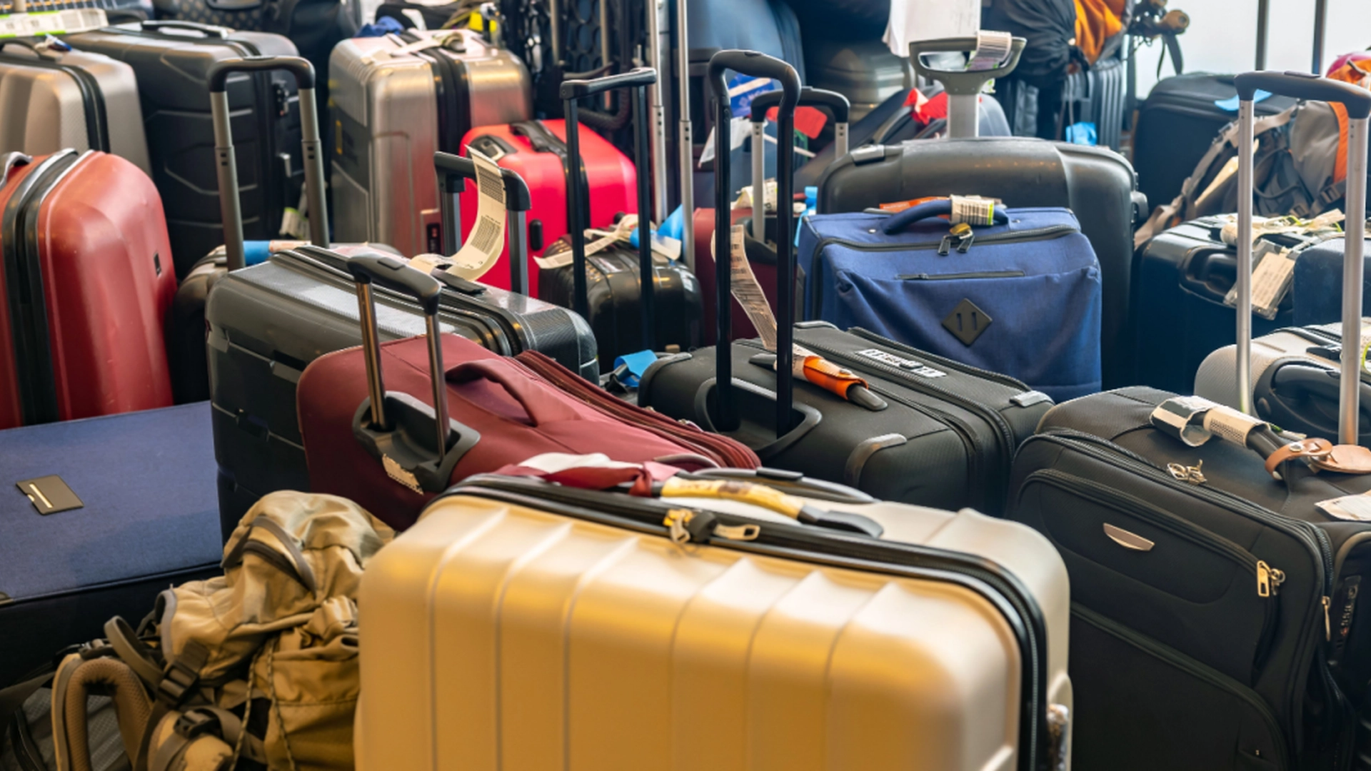 Binder du bånd om din bagage? Det bør du lade være med, advarer lufthavn