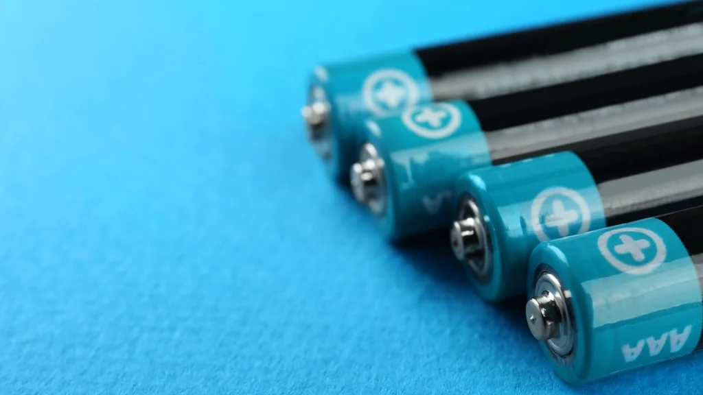 Tricket spreder sig rundt på nettet: Sådan laver du dine AAA-batterier om til AA-batterier