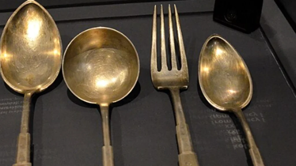 13-årige Bertram og Albert tog på magnetfiskeri: Gjorde et vildt fund