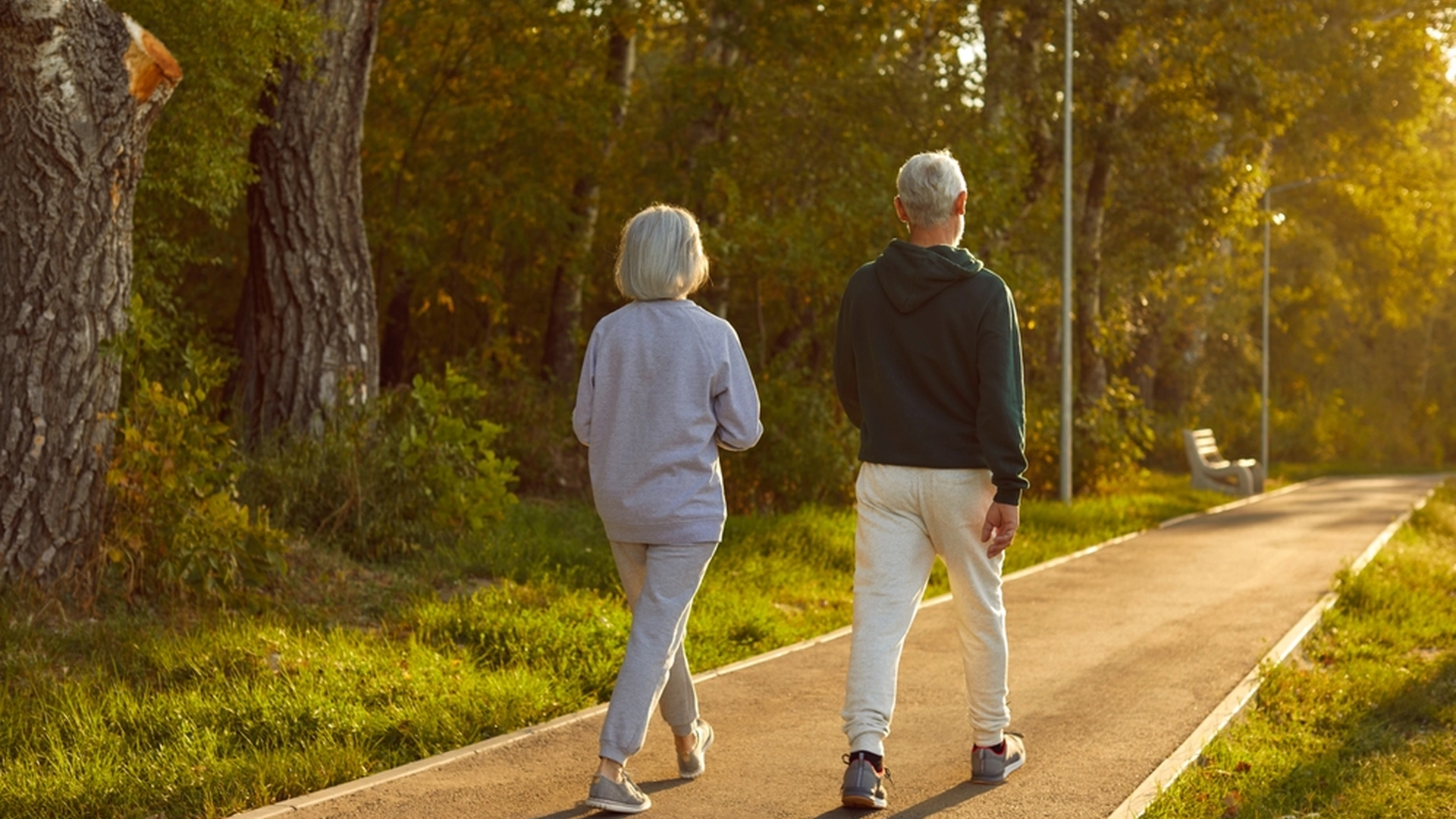 Glem alt om 10.000: Så mange skridt bør folk over 60 år tage om dagen