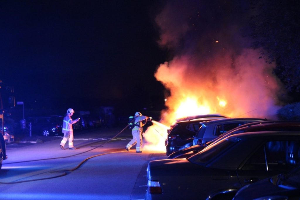 Flere biler i brand