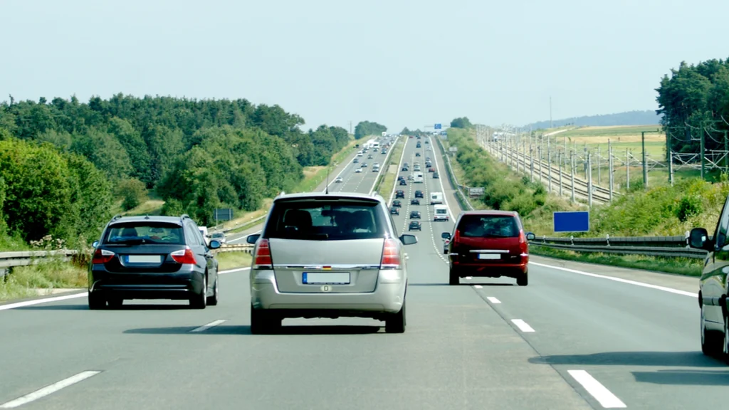 Overraskende ændring fra velkendt bilmærke: Ændrer deres logo