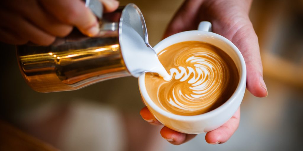 Hvad sker der med din krop, hvis du drikker caffe latte hver dag?