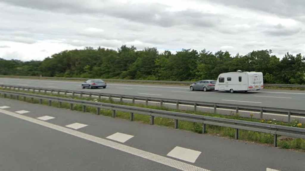 Forbløffende mange bilister ved ikke, at denne basale regel er lovpligtig